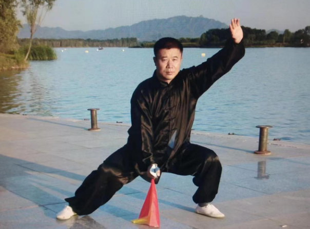 白振兴4.png